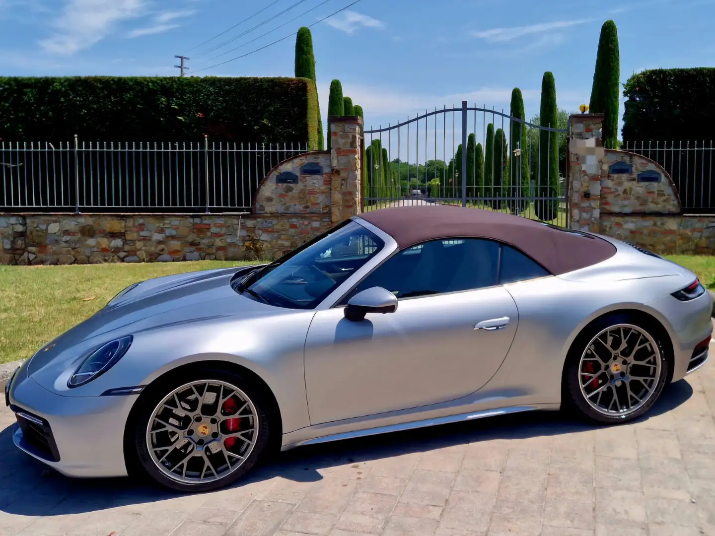 Porsche 992 4s cabrio Argento - 1