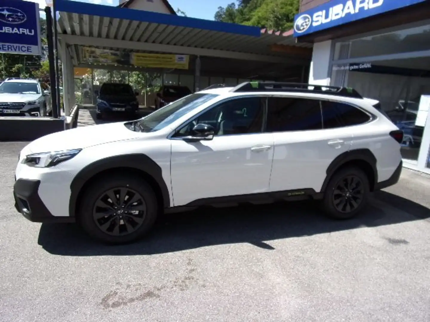 Subaru OUTBACK 2.5i Lineartronic Exclusive Cross Mj2025 Blanc - 2