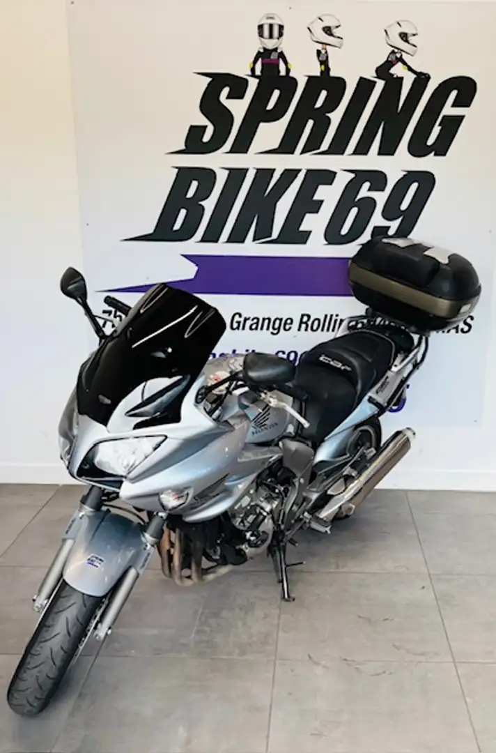 Honda CBF 1000 Gris - 2
