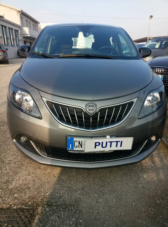 Lancia Ypsilon 2023