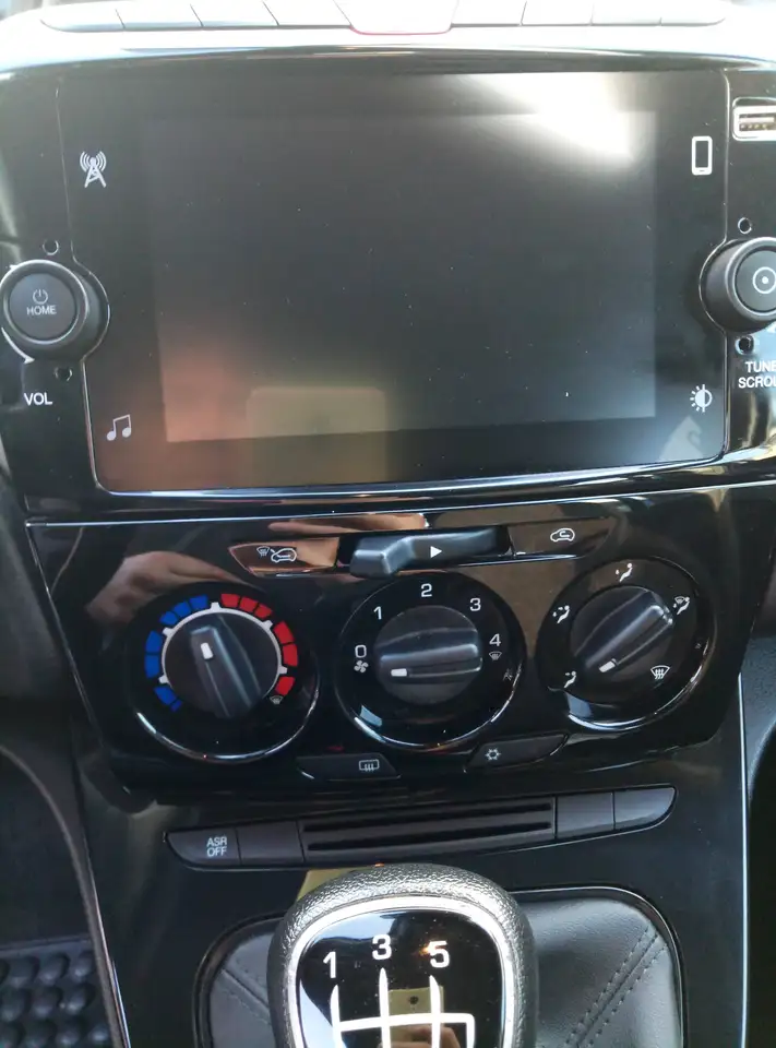 Lancia Ypsilon 2023 — фото 15
