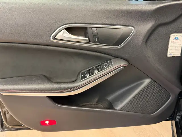 Mercedes-Benz Cla view 14
