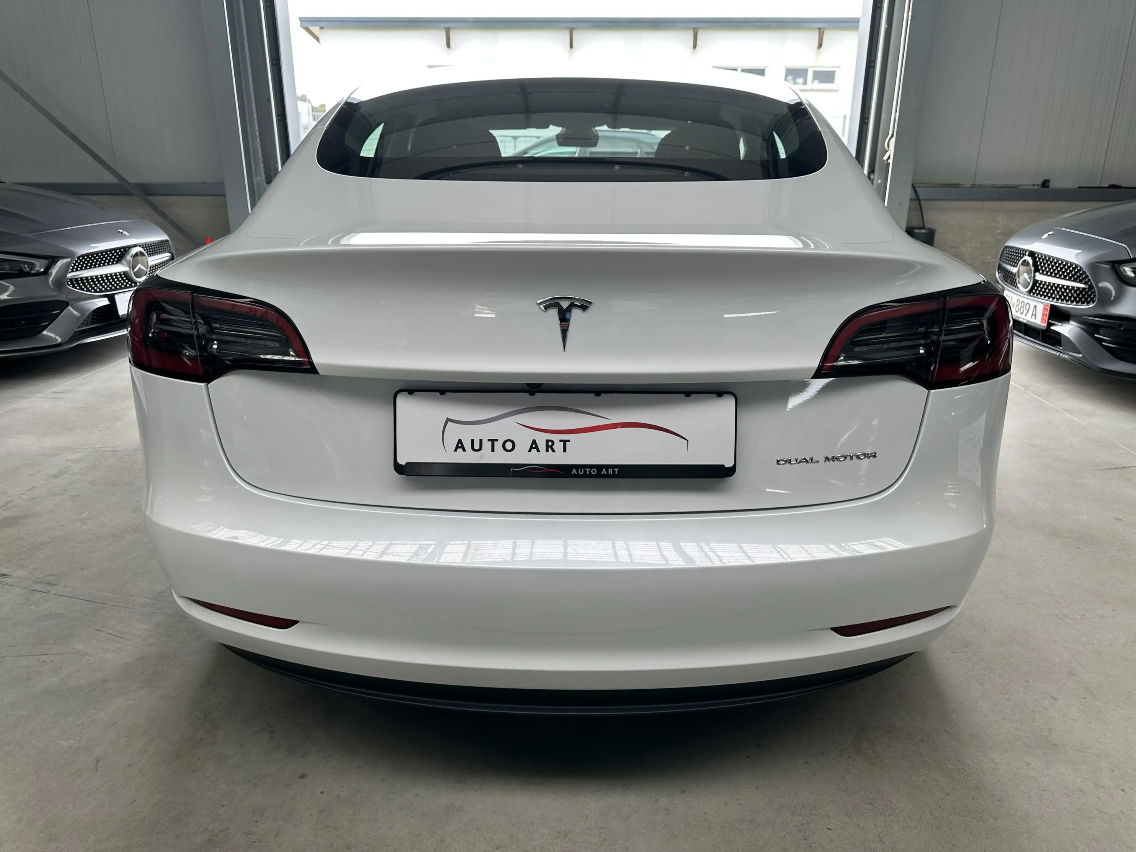 Tesla Model 3 LR Dual AWD AHK Pano Ryzen Wärmepumpe — photo 5