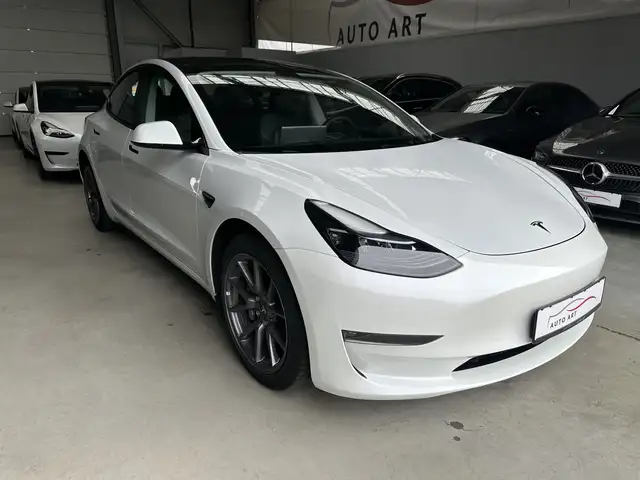 Tesla Model 3 LR Dual AWD AHK Pano Ryzen Wärmepumpe