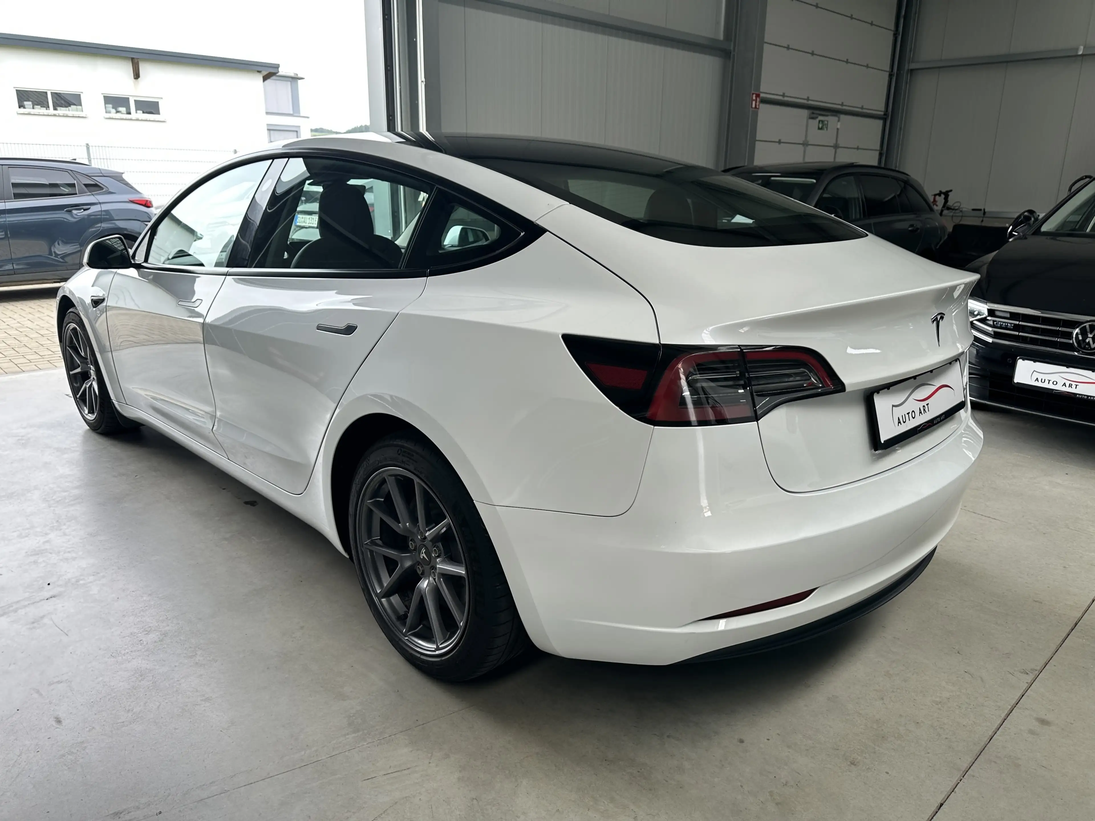 Tesla Model 3 LR Dual AWD AHK Pano Ryzen Wärmepumpe — photo 4