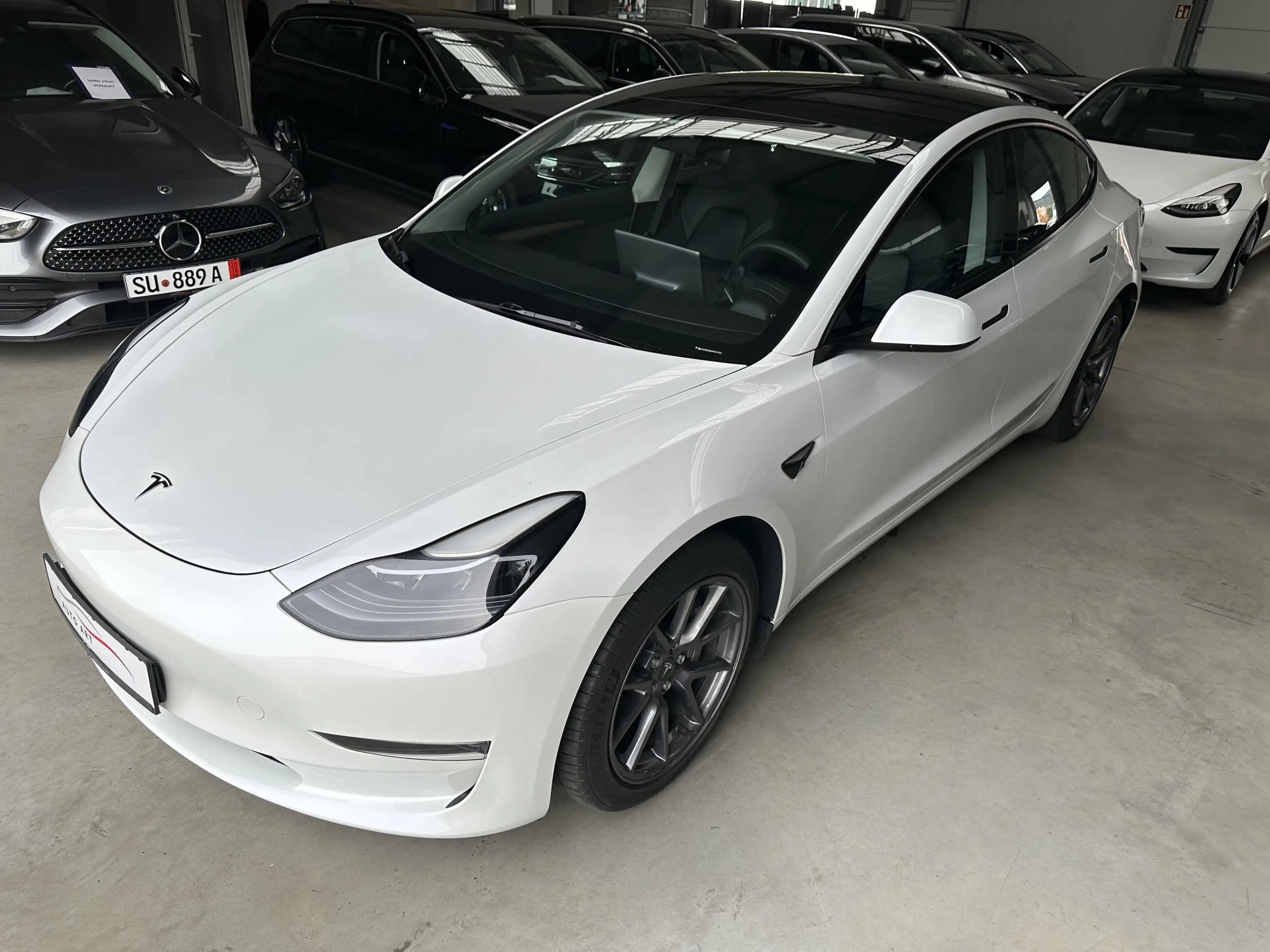 Tesla Model 3 LR Dual AWD AHK Pano Ryzen Wärmepumpe — photo 13