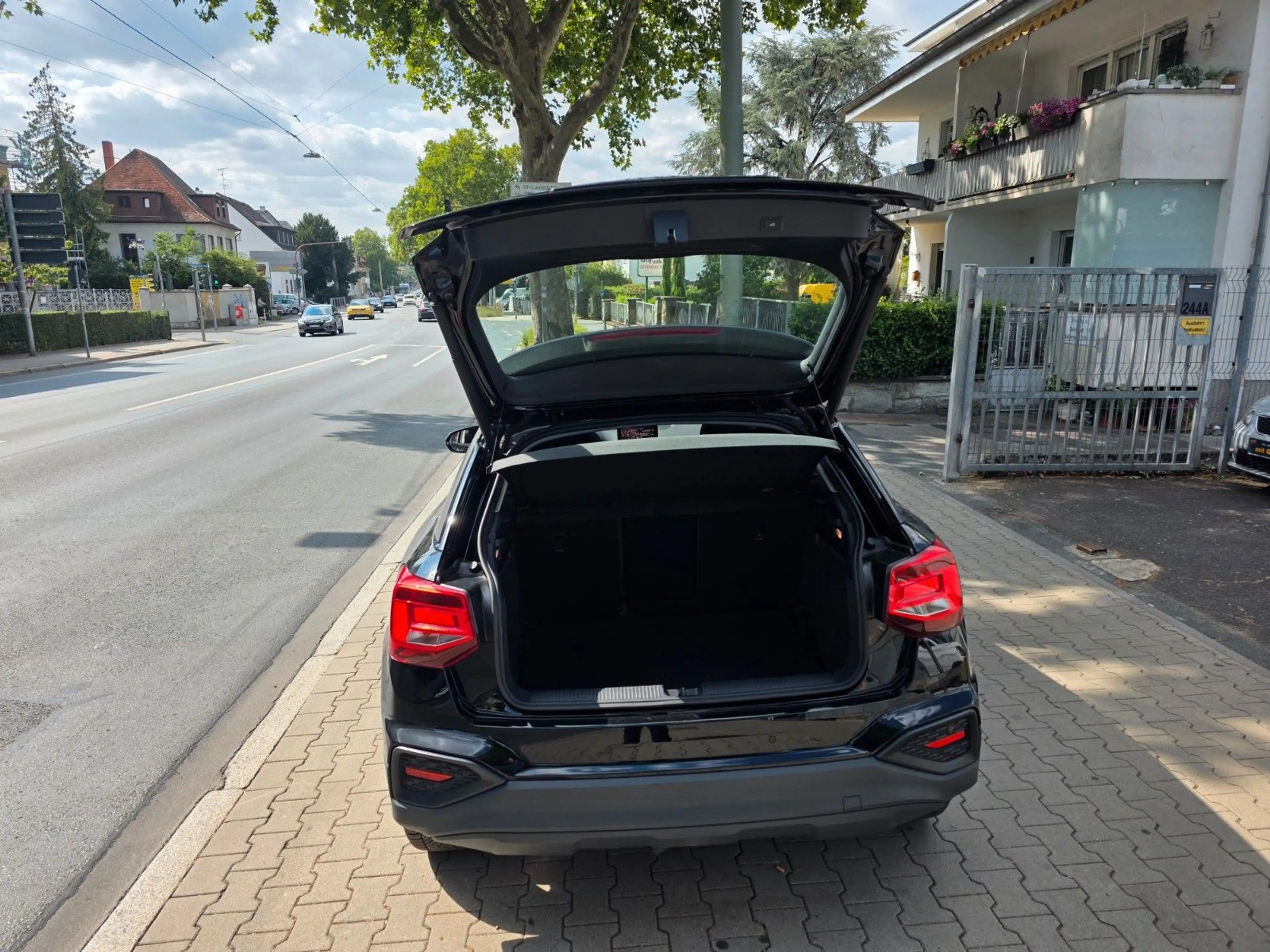 Audi Q2 35 TFSI  Automatik,Klimaautom,PDC,NAVi,Kamera — photo 3