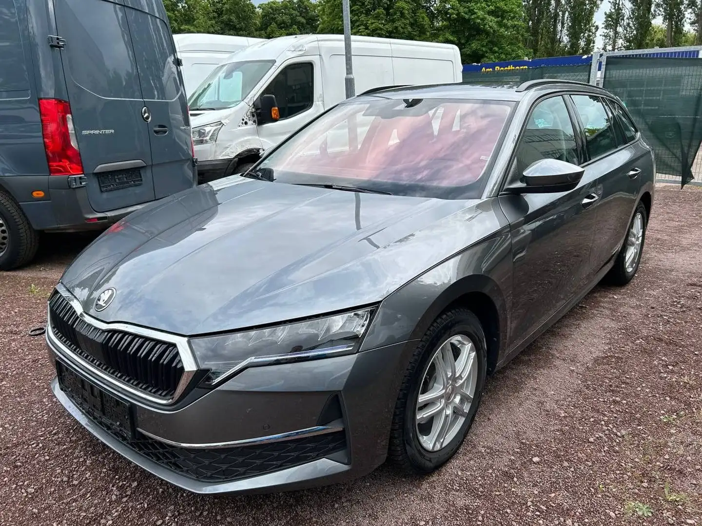 Skoda Octavia Combi 2.0 TDI 110 kW Selection Klima PDC Grijs - 1