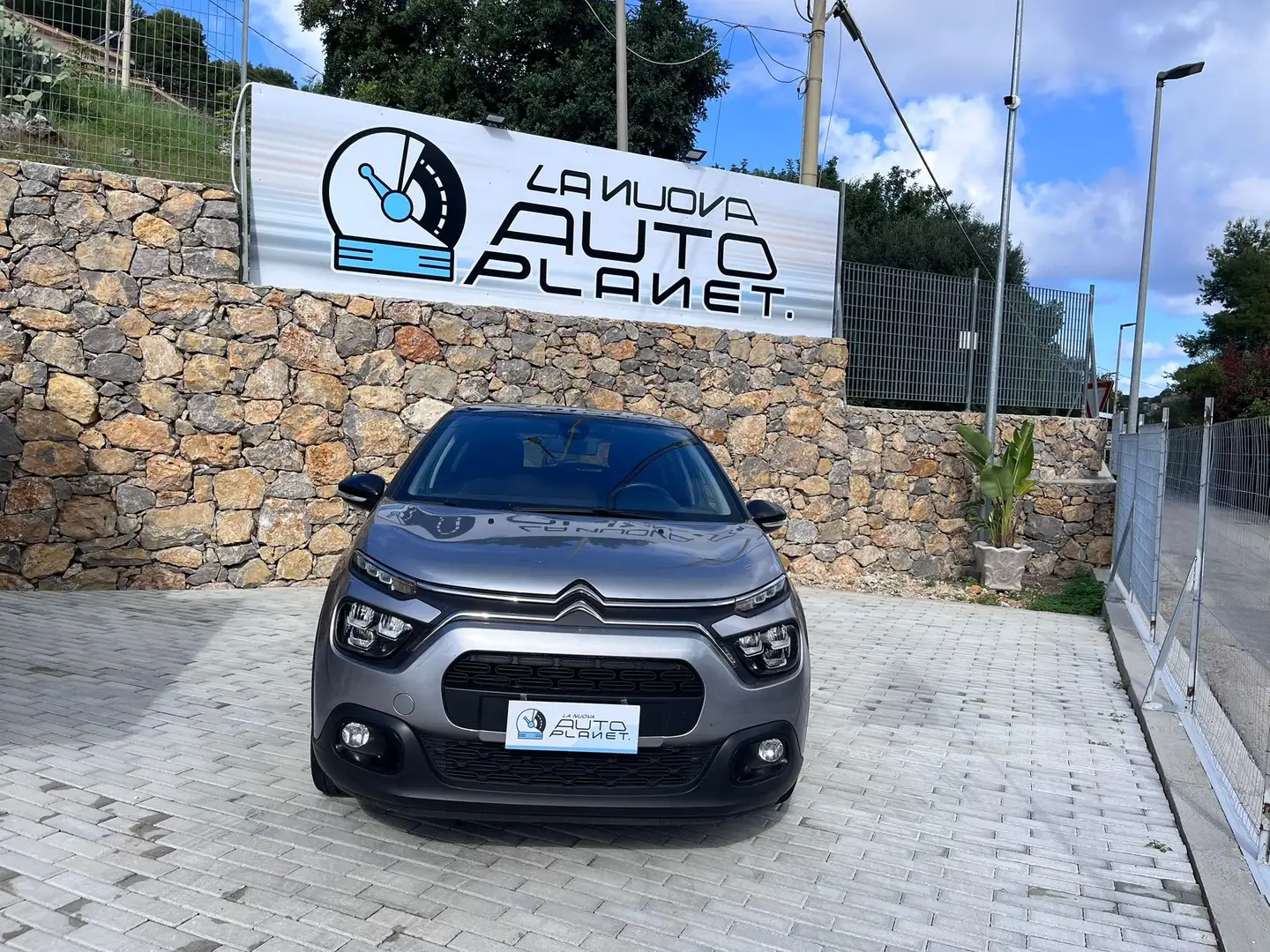 Citroen C3 C3 1.2 puretech Shine 82cv Grigio - 1