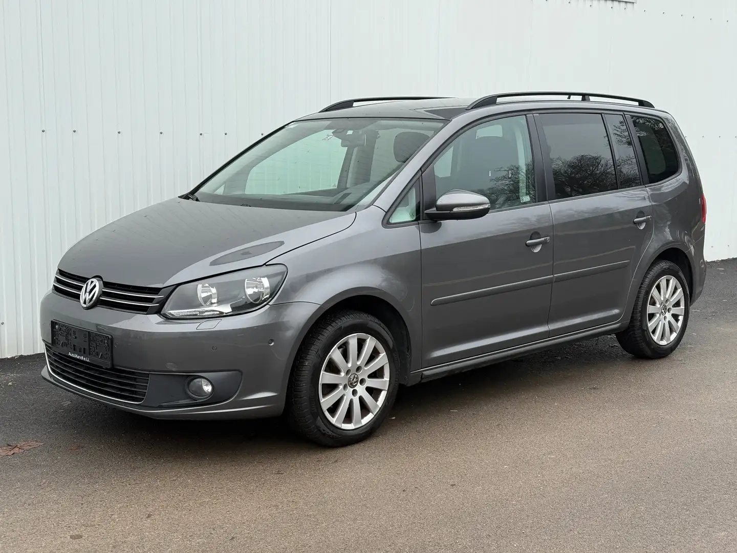 Volkswagen Touran Comfortline BMT*PDC*Sitzheizung*Tempomat* Grau - 1