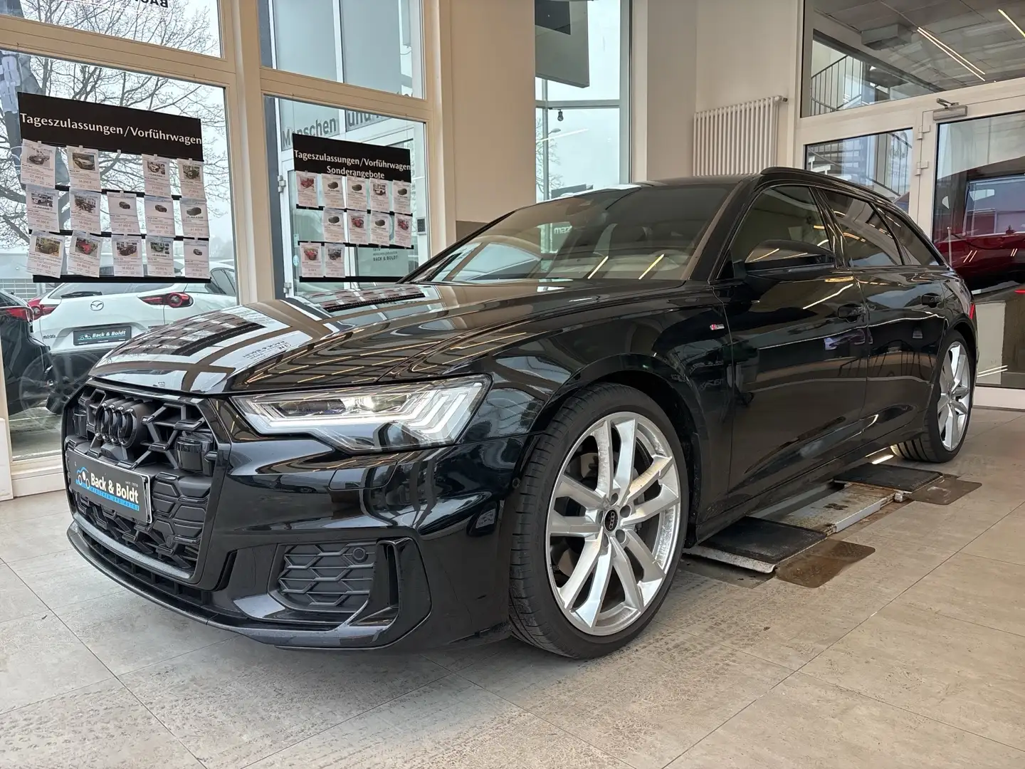 Audi A6 Avant 45 TFSI quattro S line HD+PANO+AHK+B&O+21ZOL Schwarz - 2
