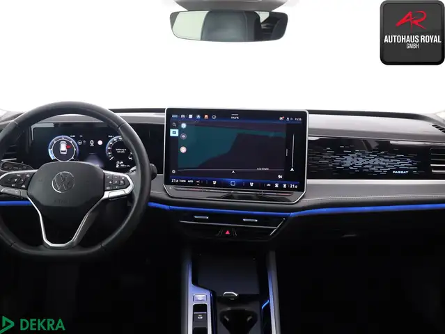 Volkswagen Passat view 9