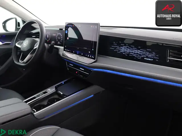 Volkswagen Passat view 10