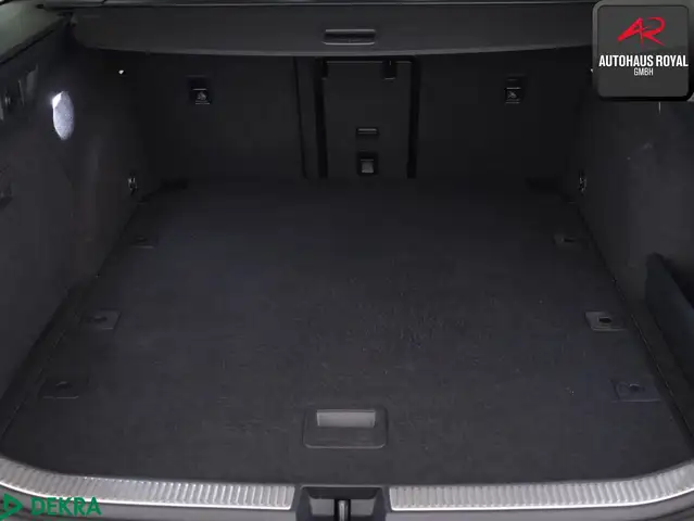 Volkswagen Passat view 13