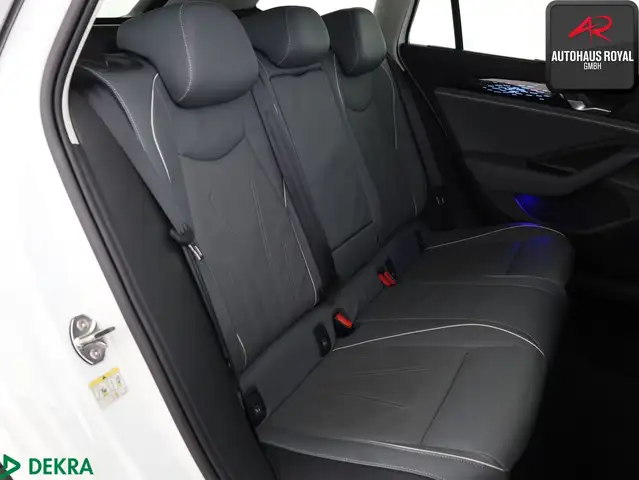 Volkswagen Passat view 12