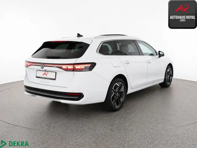 Volkswagen Passat view 5