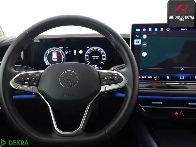 Volkswagen Passat view 15
