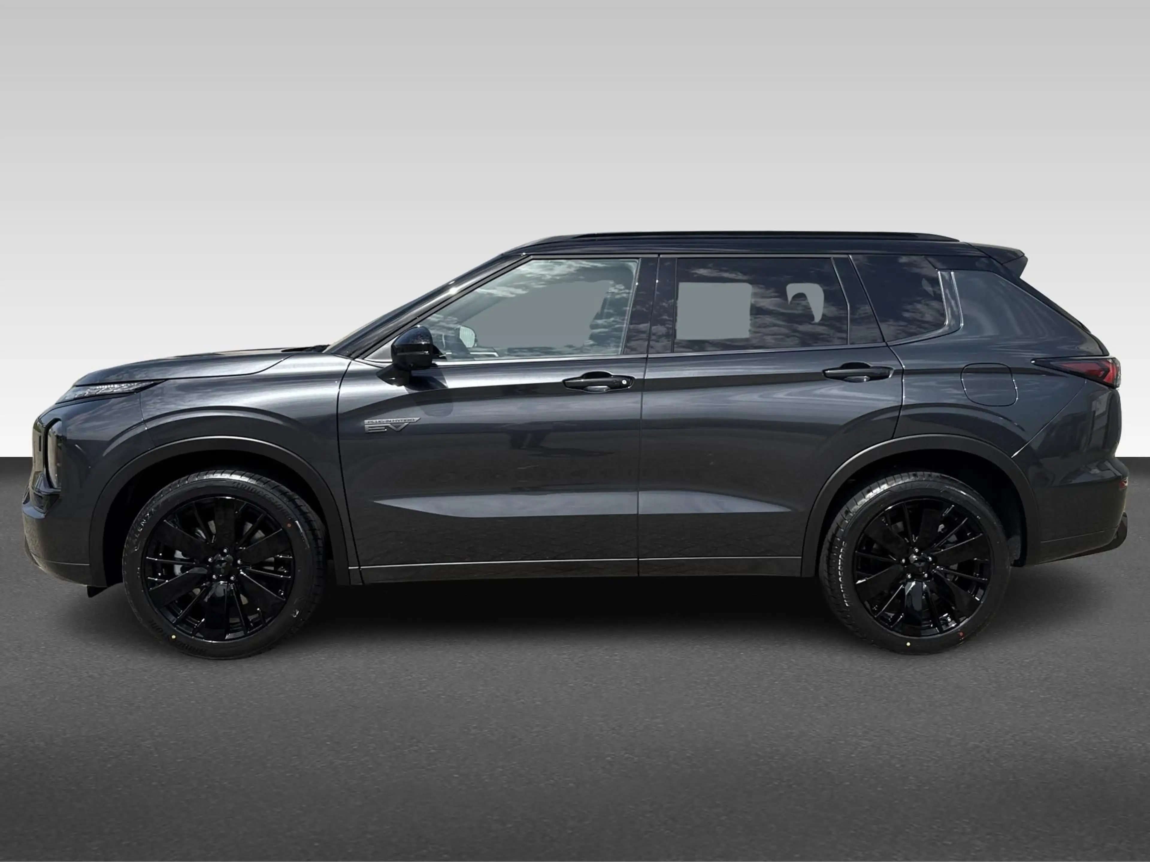 Mitsubishi Outlander 2.4 PHEV Black Edition — photo 8