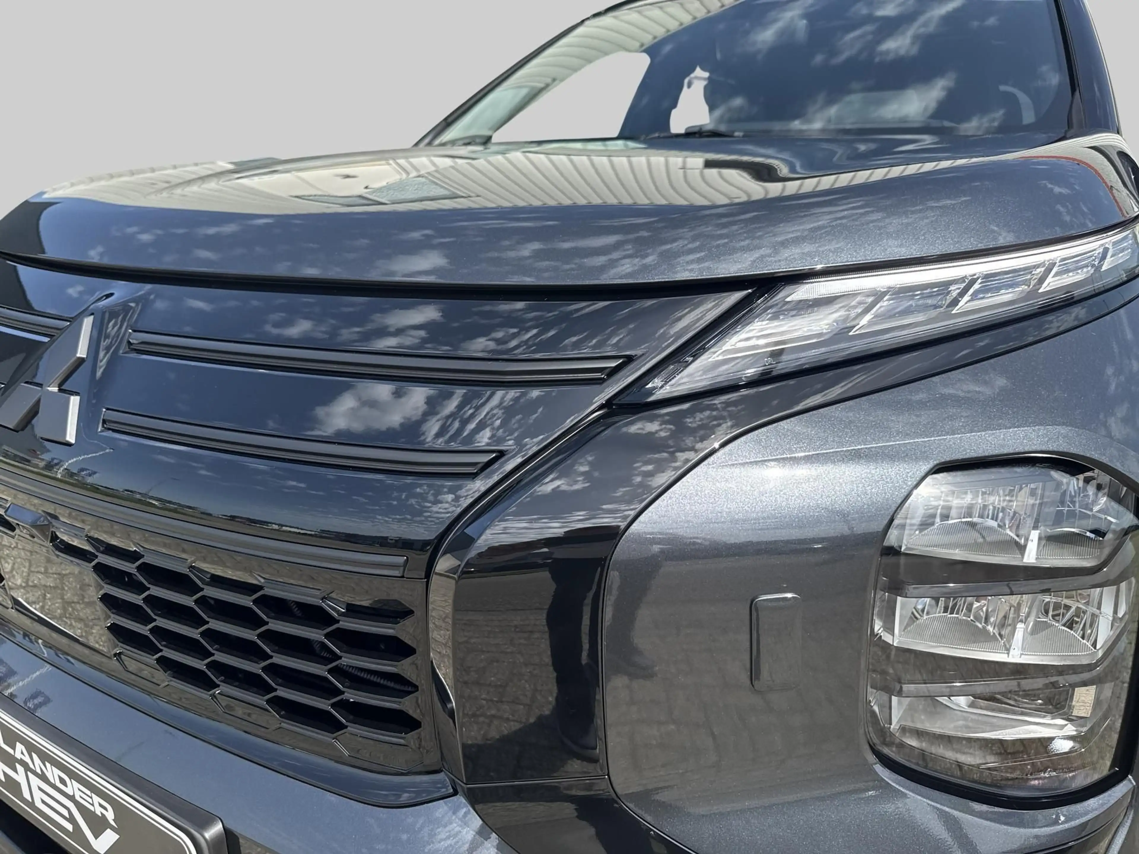 Mitsubishi Outlander 2.4 PHEV Black Edition — photo 9