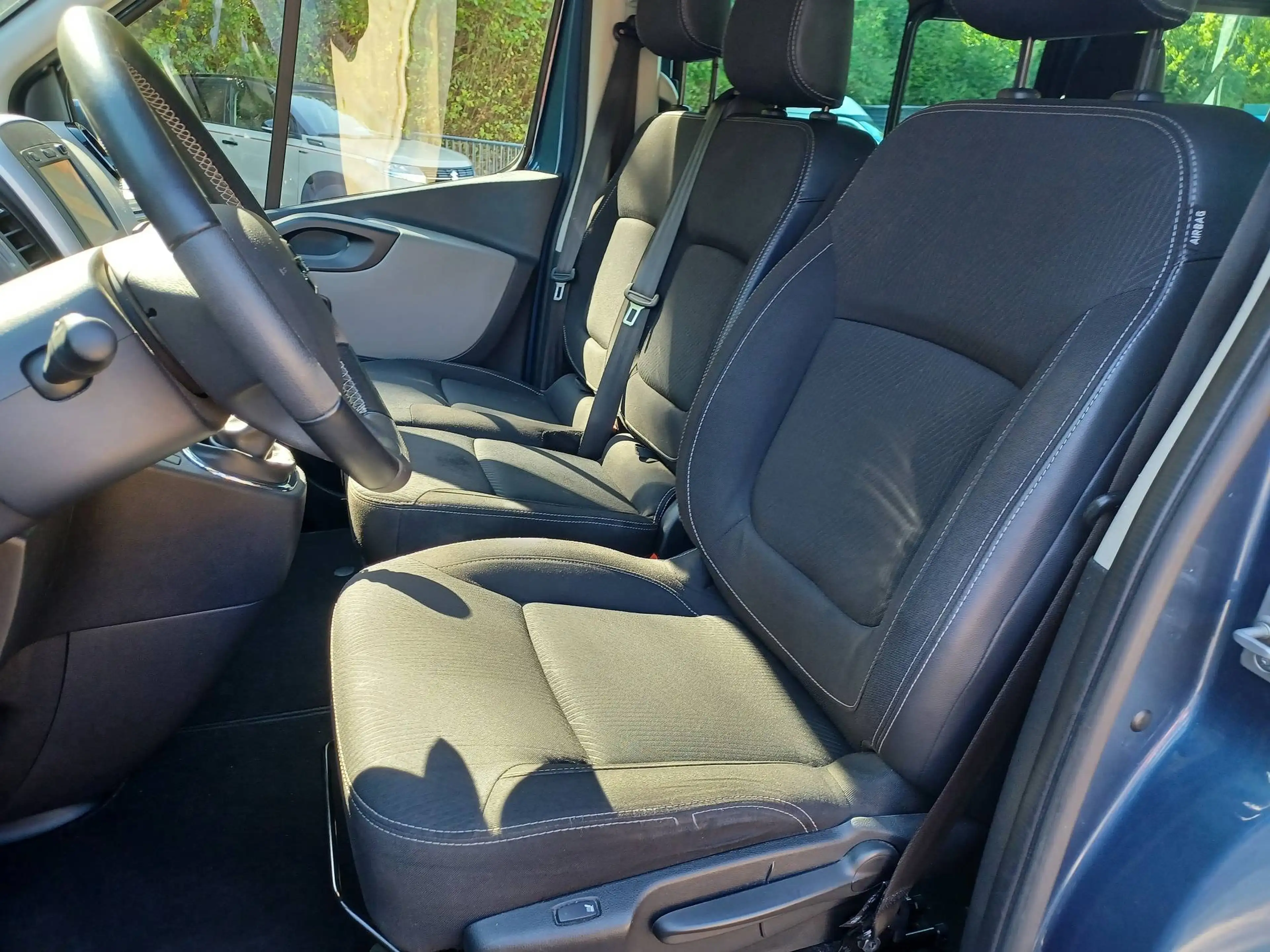 Nissan NV300 NV300 dCi 145 L1H1 2,7 dCi 145 (9-Sitzer) Premium AHK GJR 12 Mon Garantie — photo 8