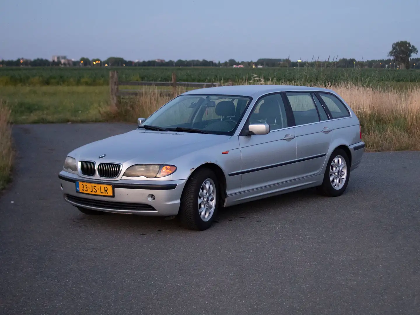 BMW 320 320i Argent - 1