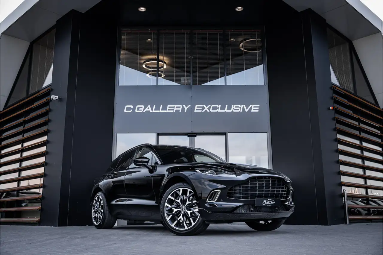 Aston Martin DBX