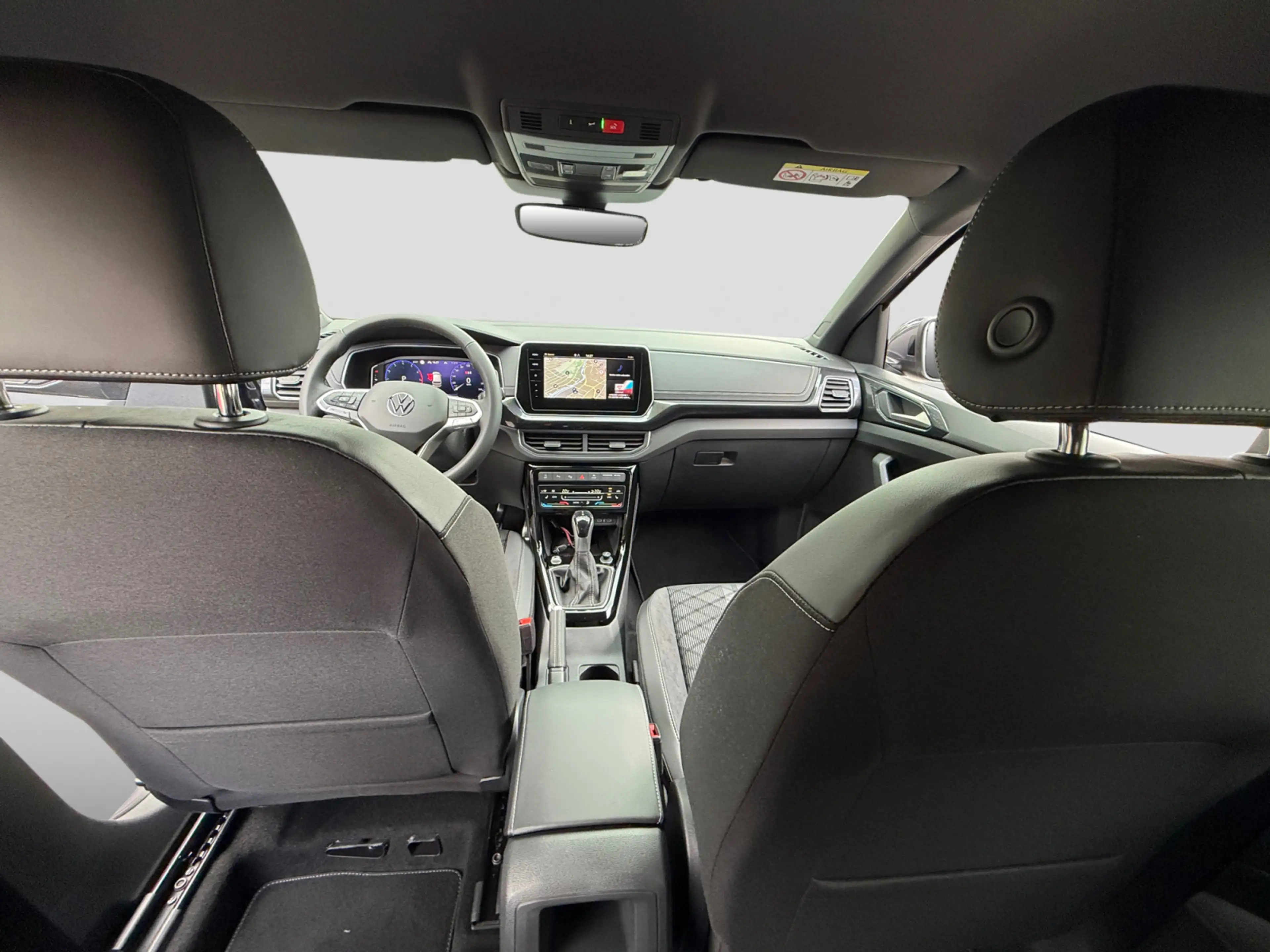 Volkswagen T-Cross R-Line 1.0 l TSI 85 kW Travel & Comfort" — photo 8