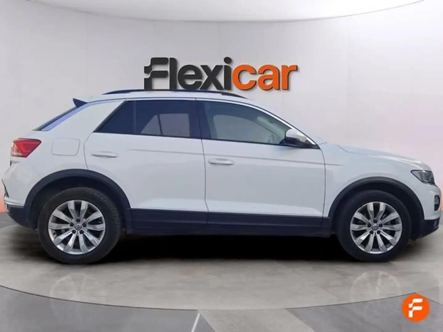 Volkswagen T-Roc 1.0 TSI Advance 81kW Gris - 2