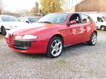 Alfa Romeo 147 2.0 T.Spark Distinctive