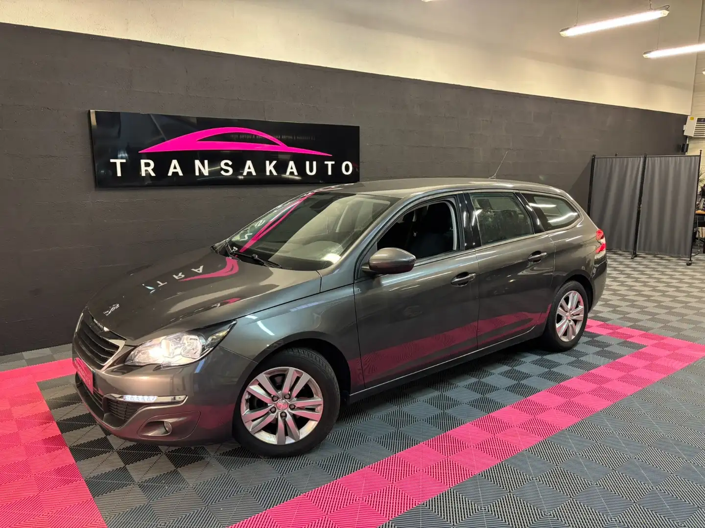 Peugeot 308 308 SW 1.6 BlueHDi 120ch S\u0026amp;S BVM6 Style Grau - 1