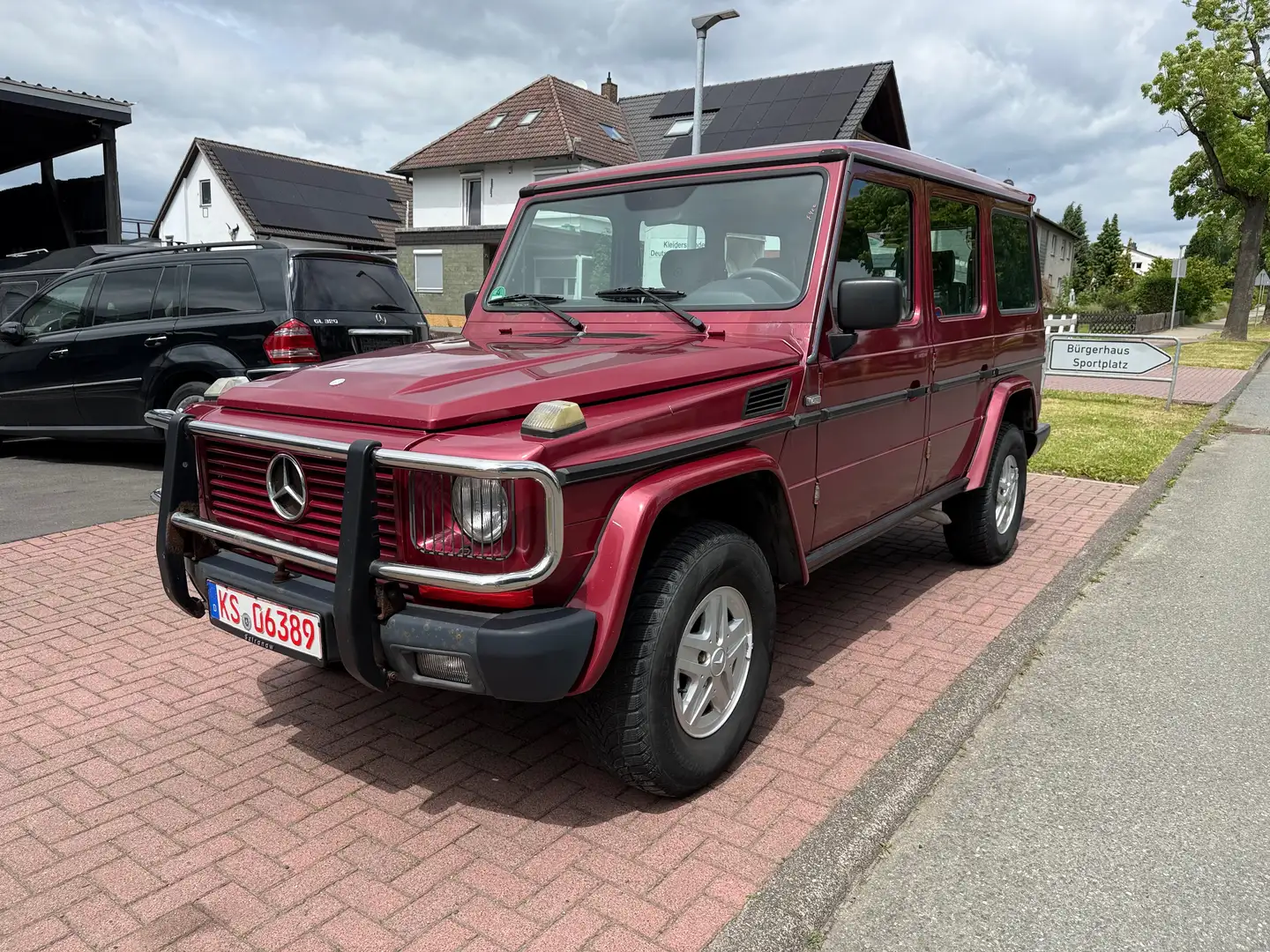 Mercedes-Benz G 300 (GE) Leder HU AU 02/2026 AHK Bullenfänger Rot - 1