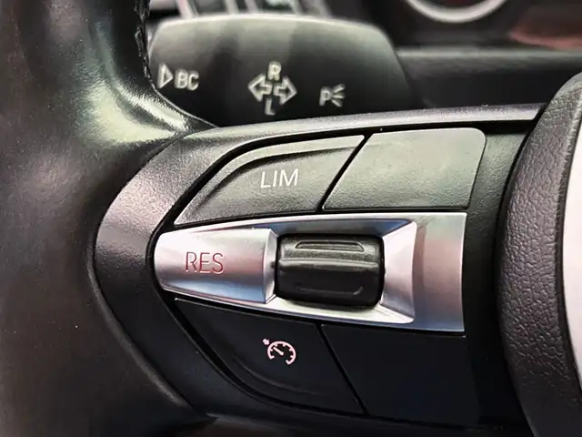 BMW 3 Series view 20