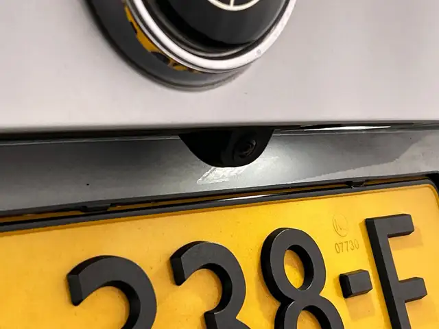 BMW 3 Series view 25