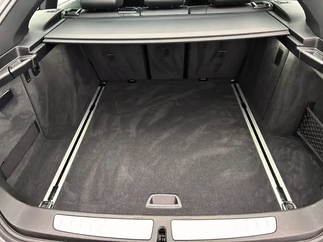 BMW 3 Series view 17