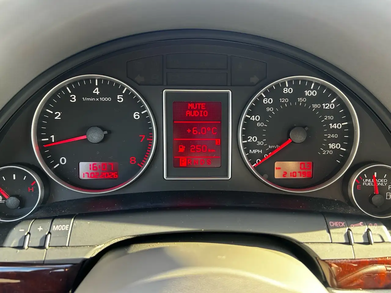 Audi A4 снимка Audi A4