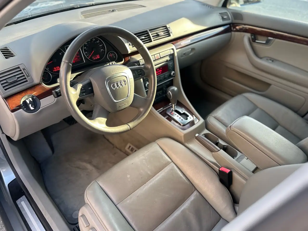 Audi A4 снимка Audi A4