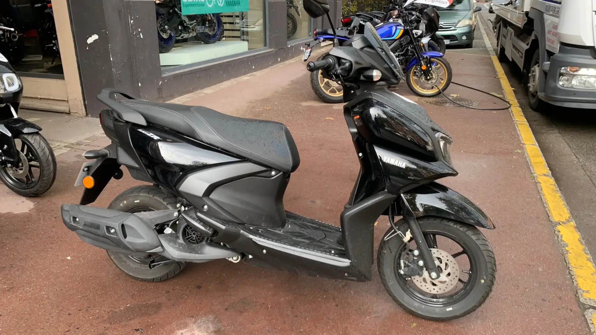 Yamaha Noir - 1