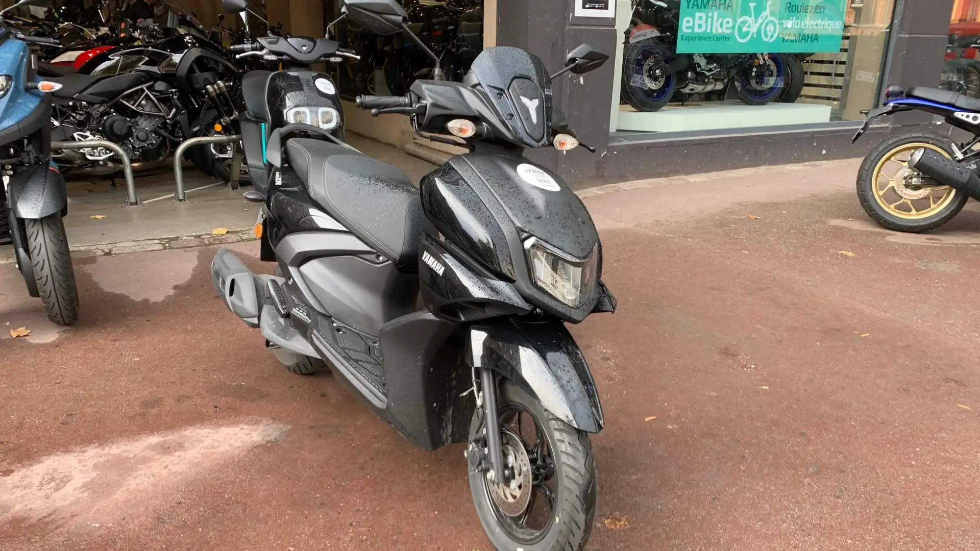 Yamaha Noir - 2