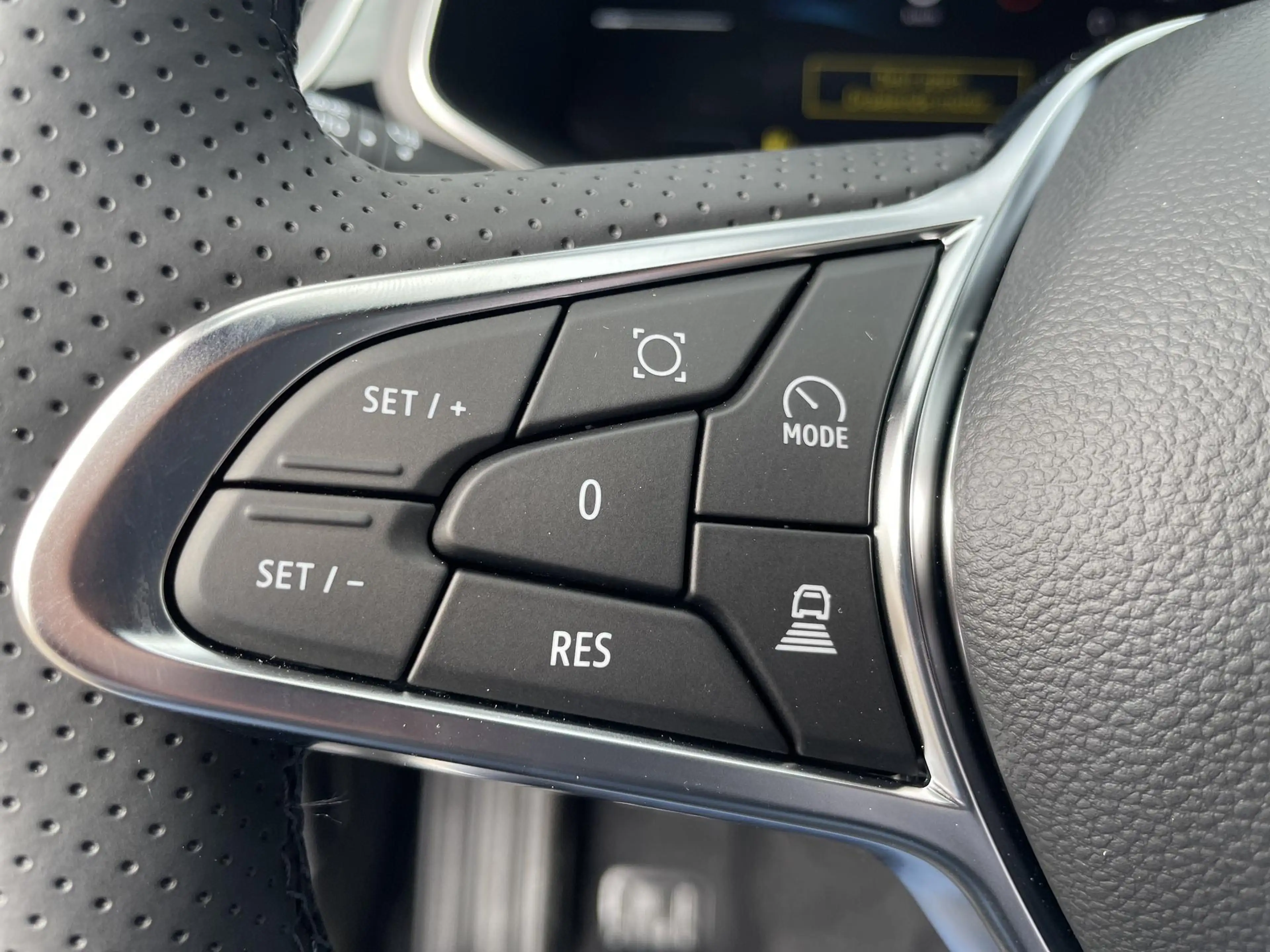 Mitsubishi Grandis 1.8 HEV First Edition | Cruise control adaptief me — photo 15