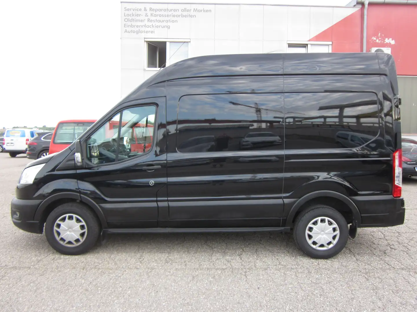 Ford Transit Transit Kasten 2,0 EcoBlue L2H3 Schwarz - 2