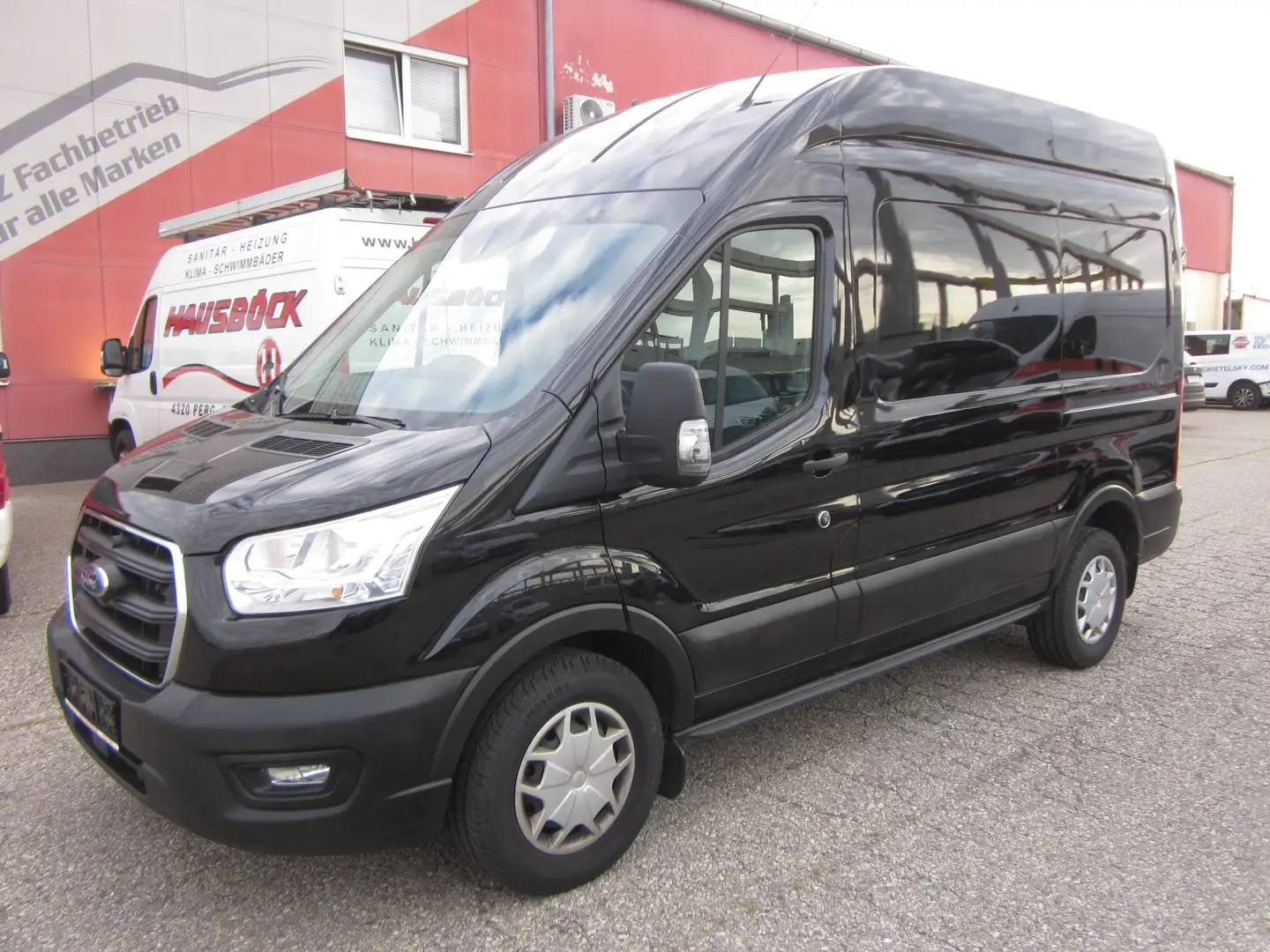 Ford Transit Transit Kasten 2,0 EcoBlue L2H3 Schwarz - 1