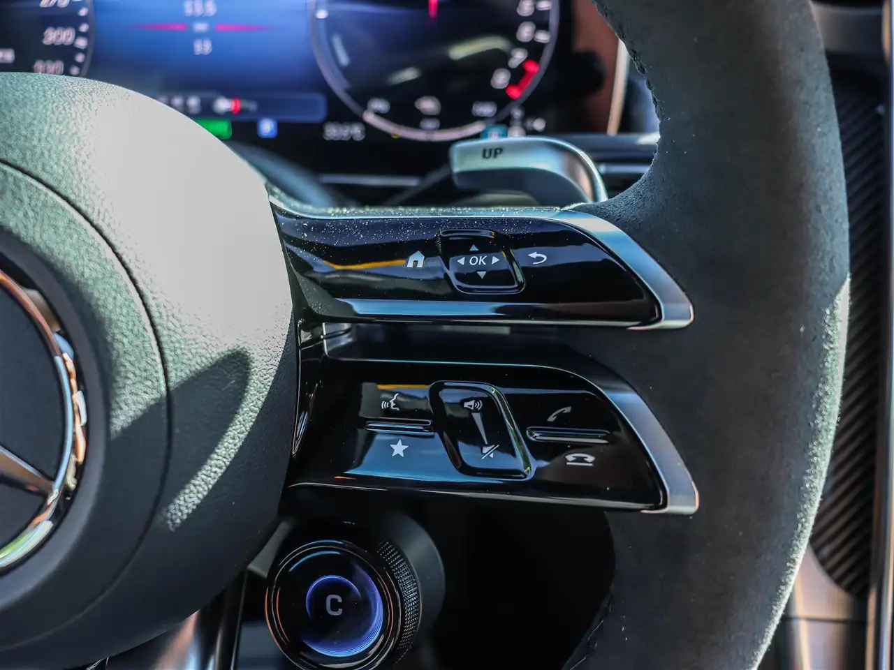 Mercedes-Benz GLC снимка Mercedes-Benz GLC