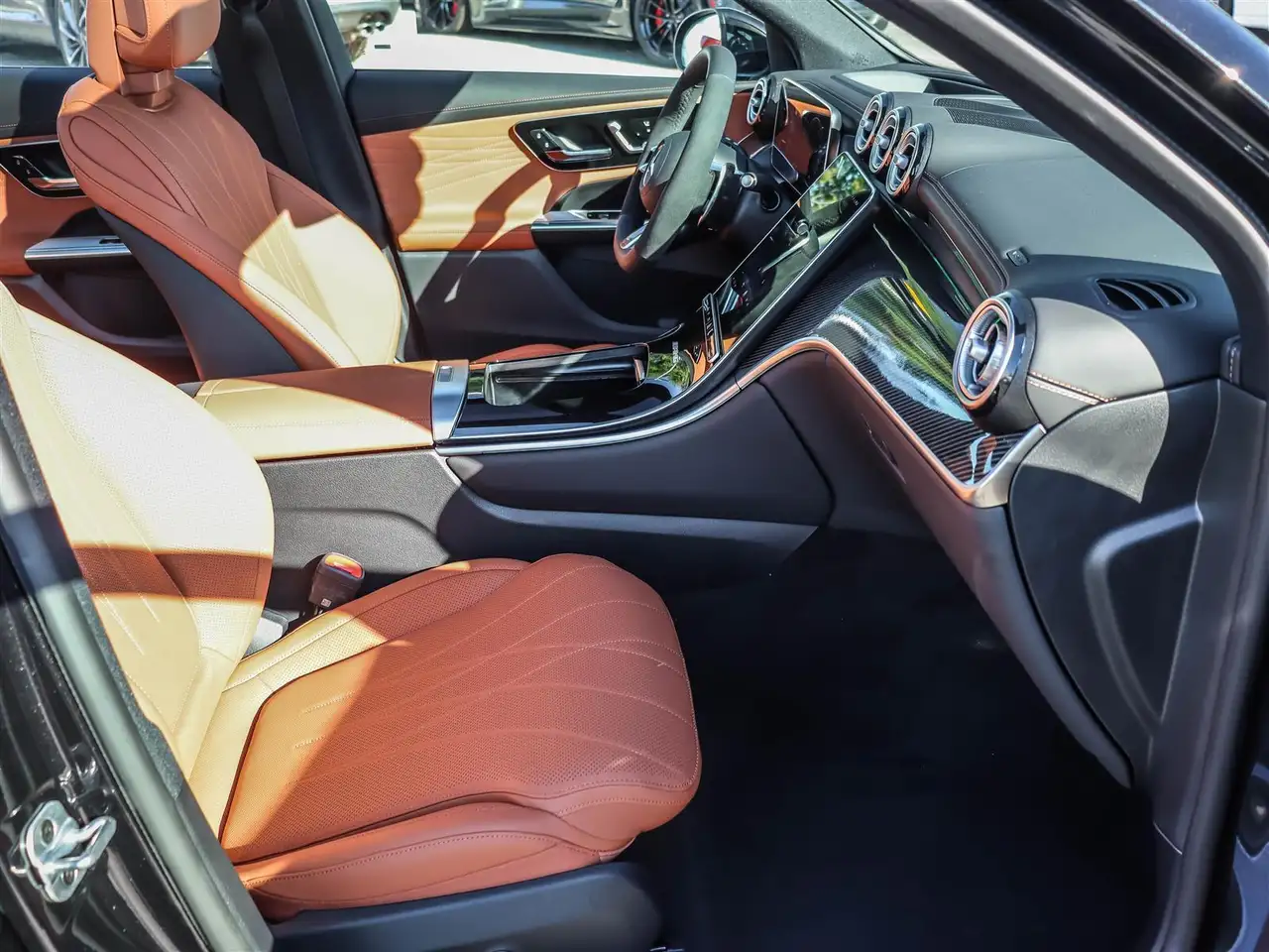 Mercedes-Benz GLC снимка Mercedes-Benz GLC