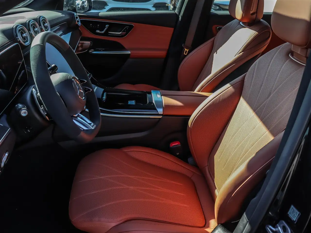 Mercedes-Benz GLC снимка Mercedes-Benz GLC