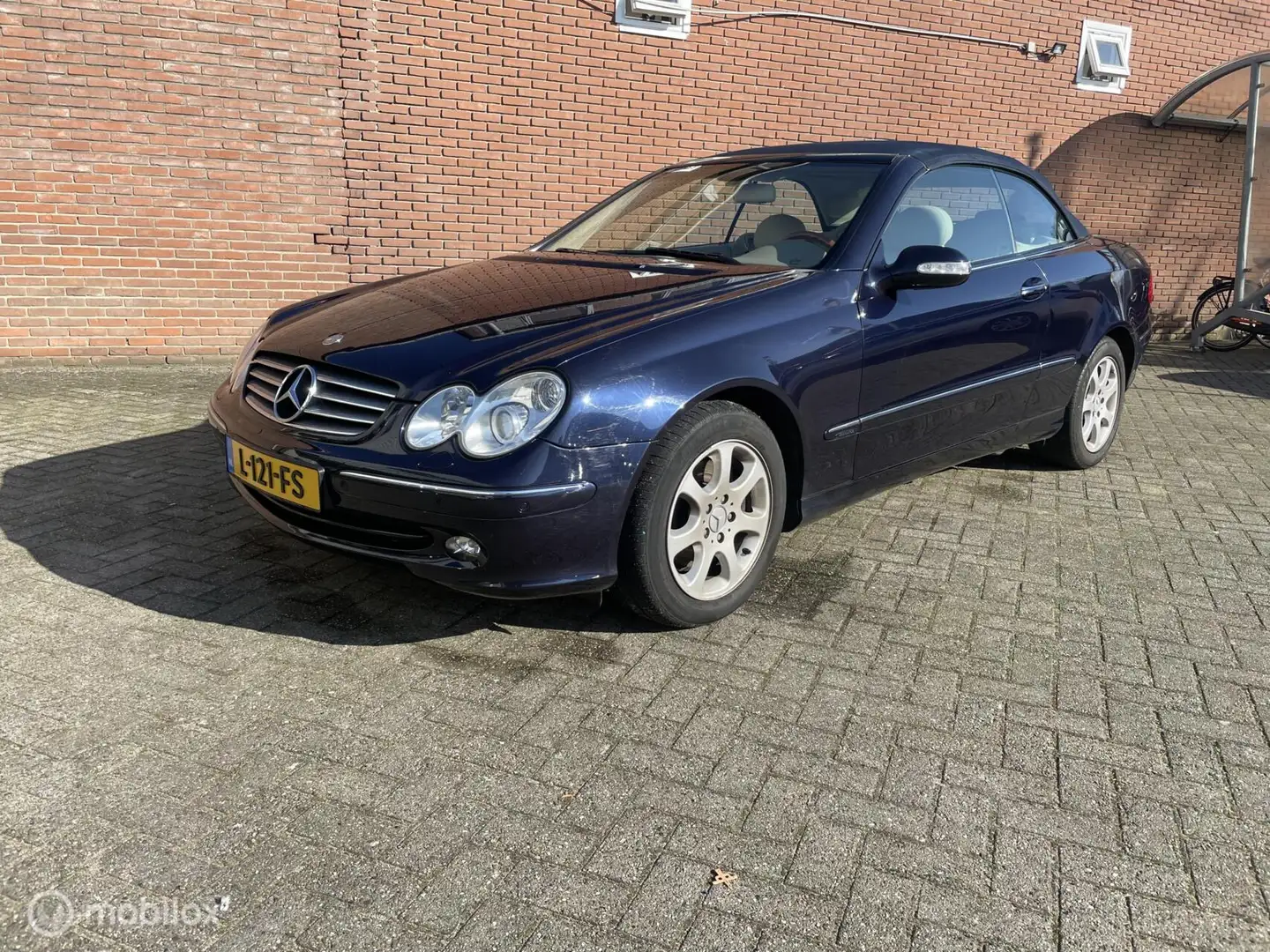 Mercedes-Benz CLK 240 Cabrio Elegance | PDC V+A | Aut | Xenon| Climate | Blauw - 2
