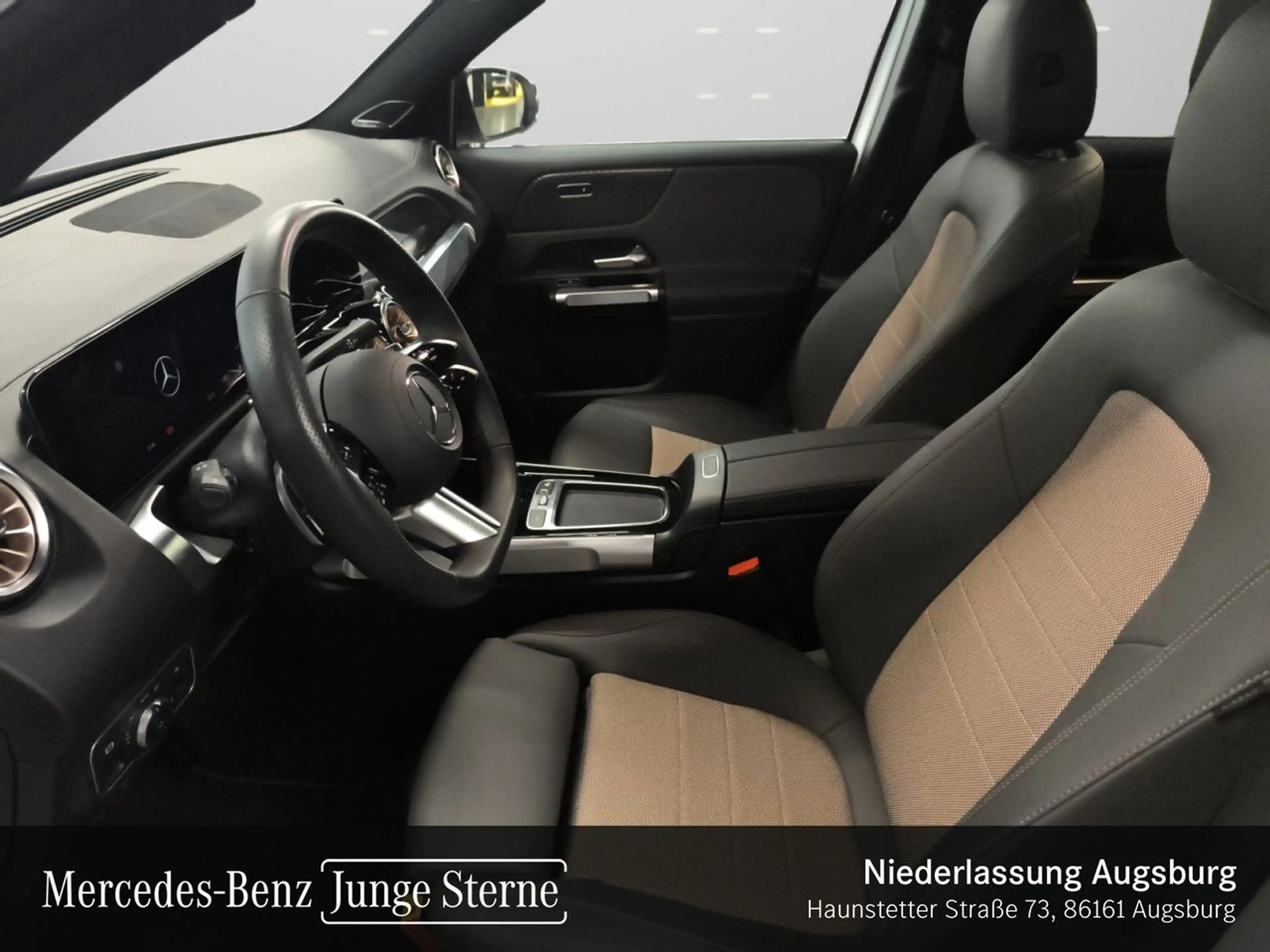 Mercedes-Benz EQB 250 ELECTRICART+NIGHT+PLUS-PAKET+AHK+PANO+SPUR — photo 11