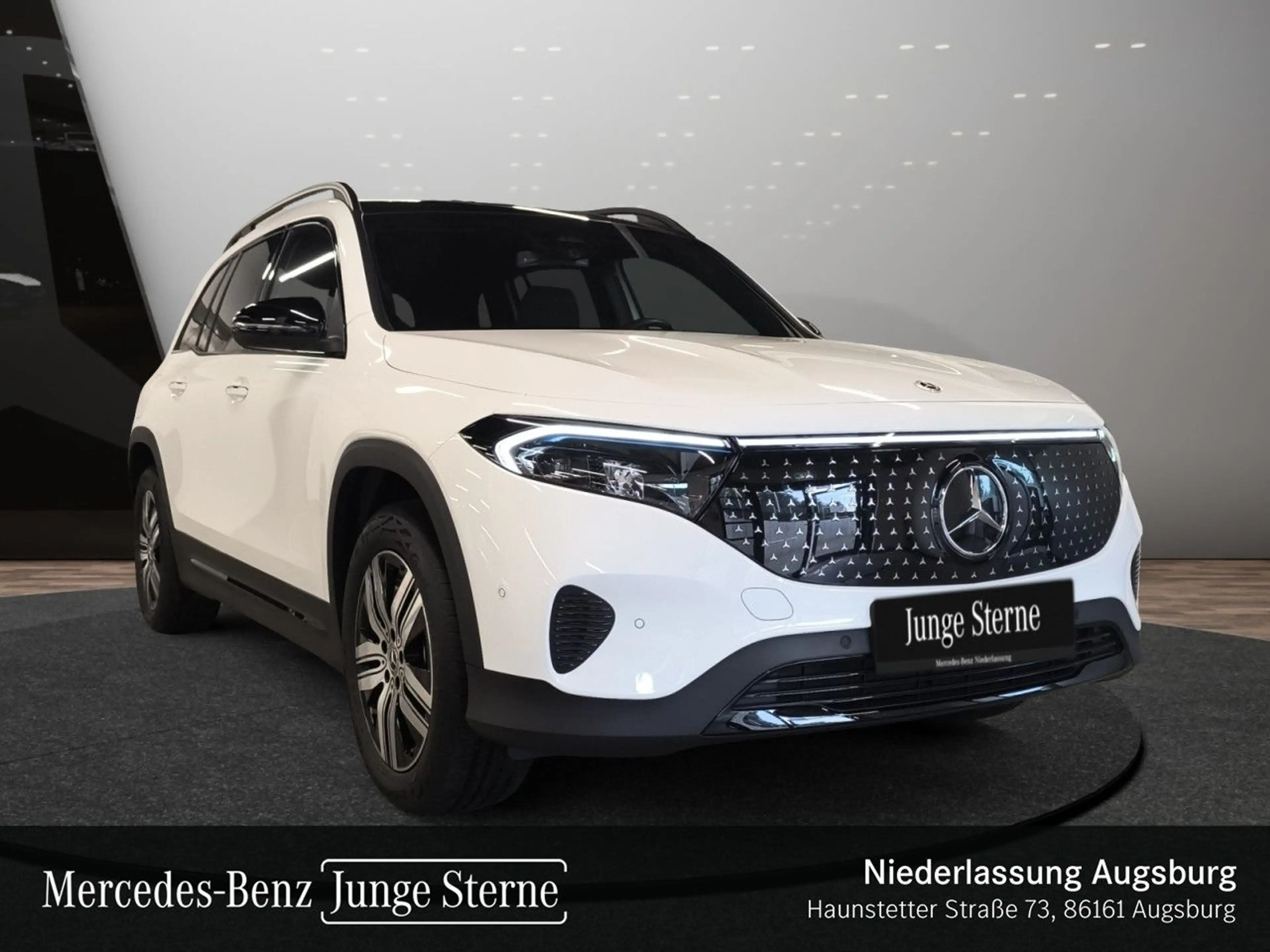 Mercedes-Benz EQB 250 ELECTRICART+NIGHT+PLUS-PAKET+AHK+PANO+SPUR — photo 5