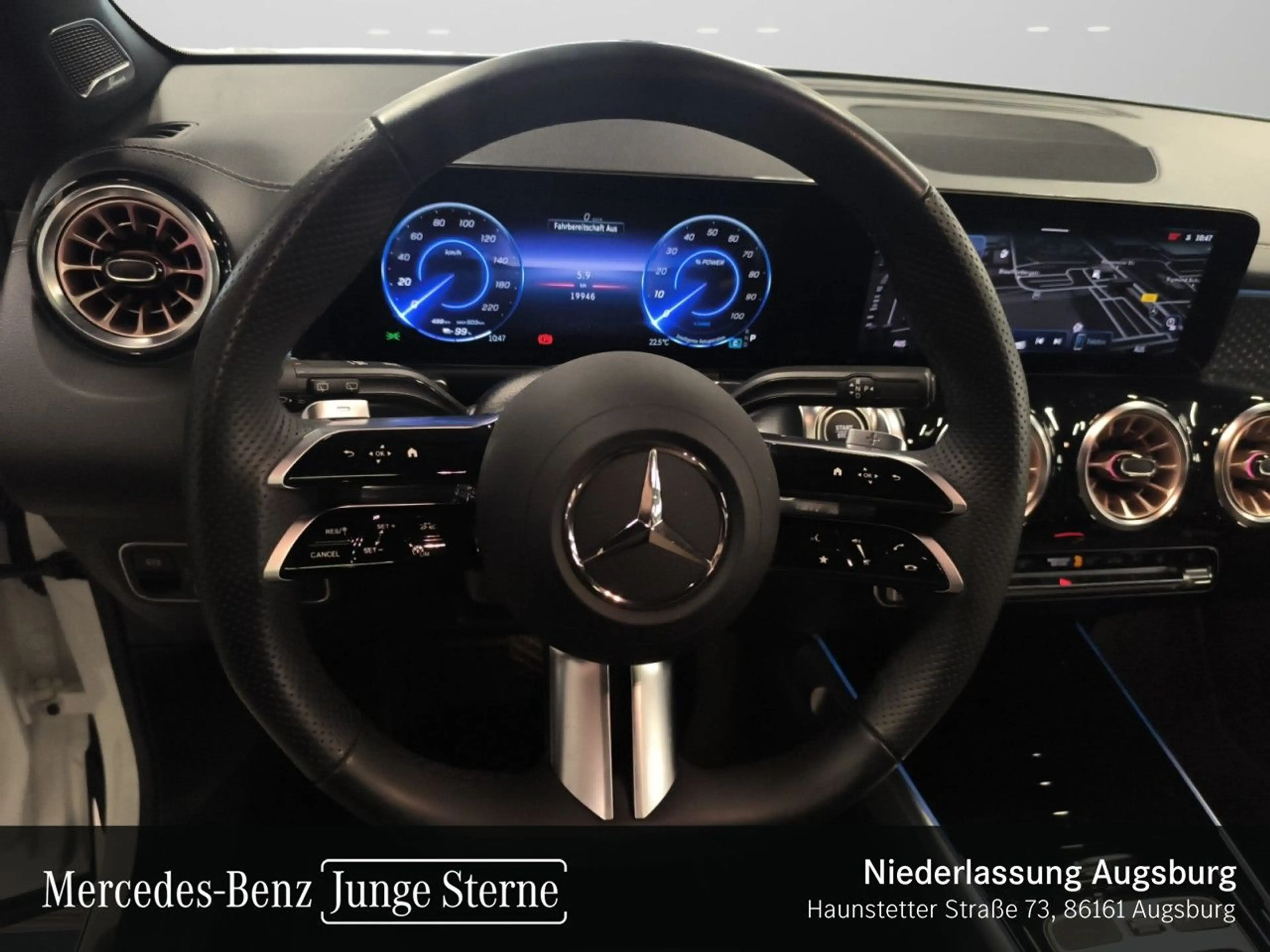 Mercedes-Benz EQB 250 ELECTRICART+NIGHT+PLUS-PAKET+AHK+PANO+SPUR — photo 14
