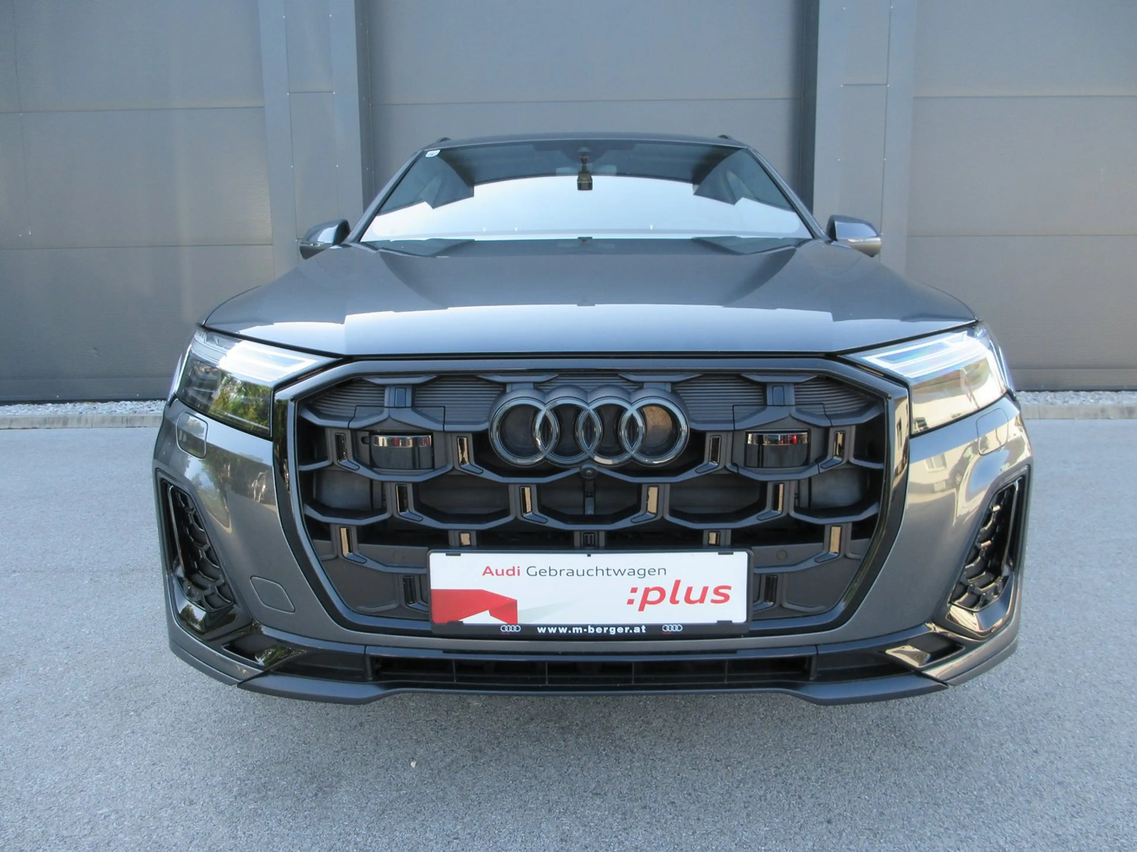 Audi Q7 50 TDI quattro S line — photo 5