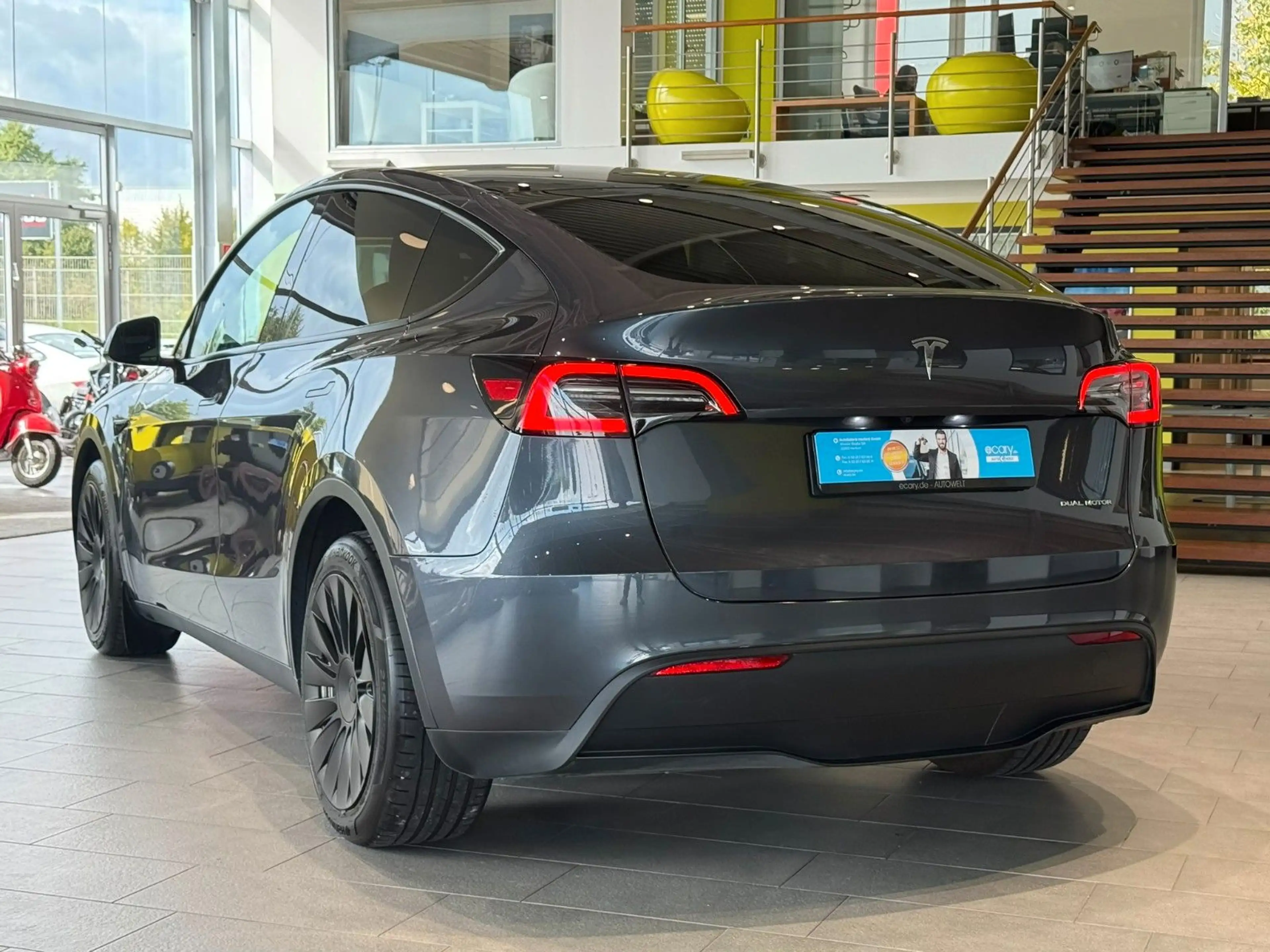 Tesla Model Y Long Range Dual AWD*ACC*Pano*Sitzheizung — photo 3